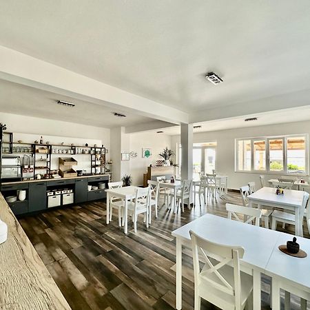 Pansion Braco Bed & Breakfast Zavala Exterior photo